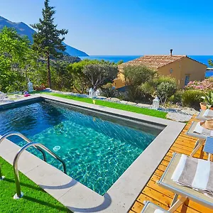  Villa Desiree